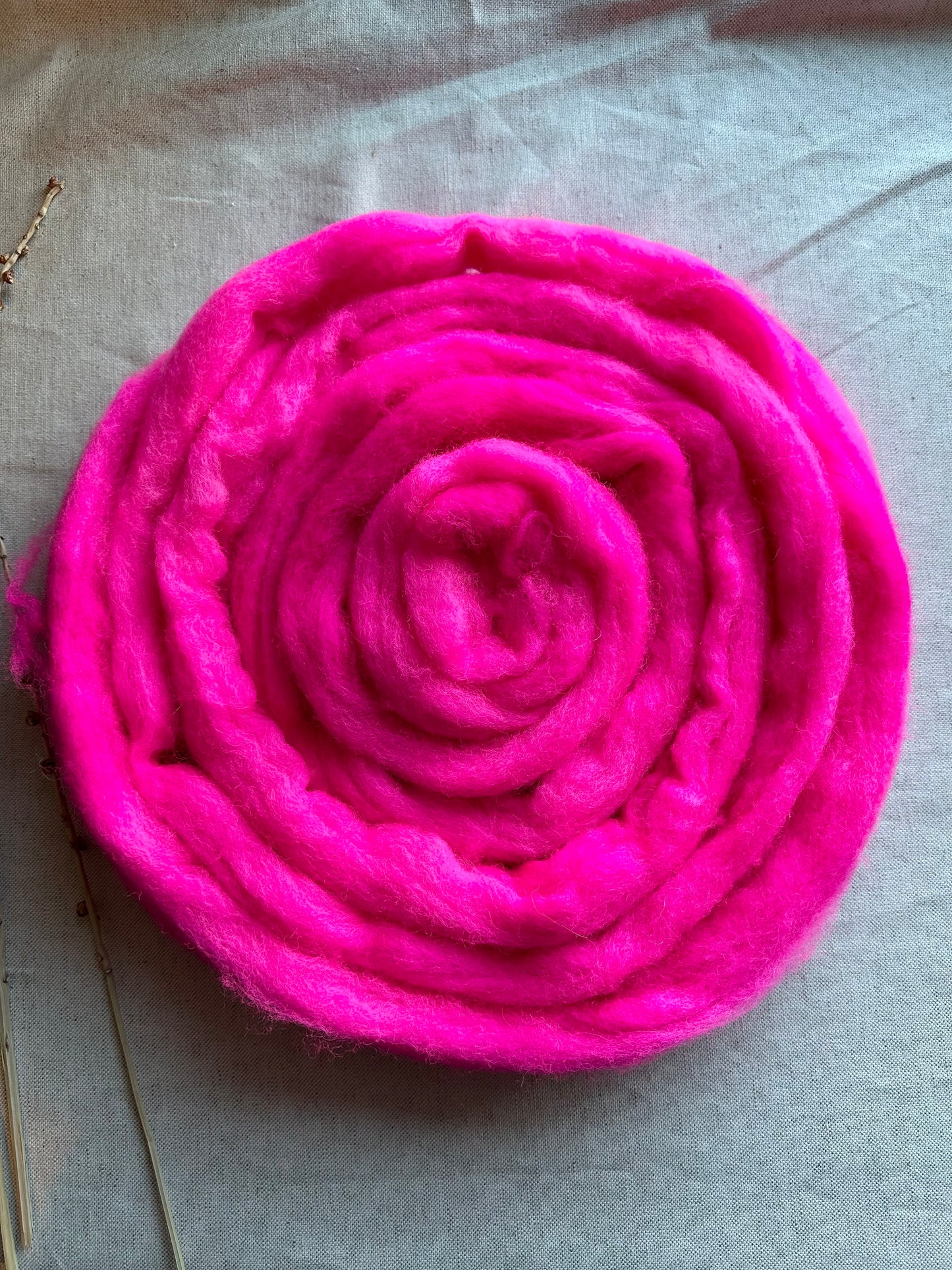 Shocking Pink Cormo Top Spinning Fiber