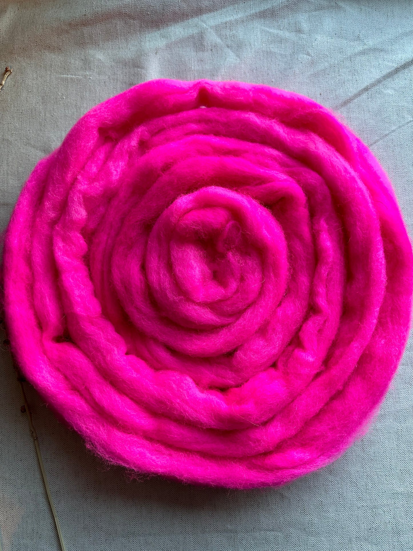 Shocking Pink Cormo Top Spinning Fiber