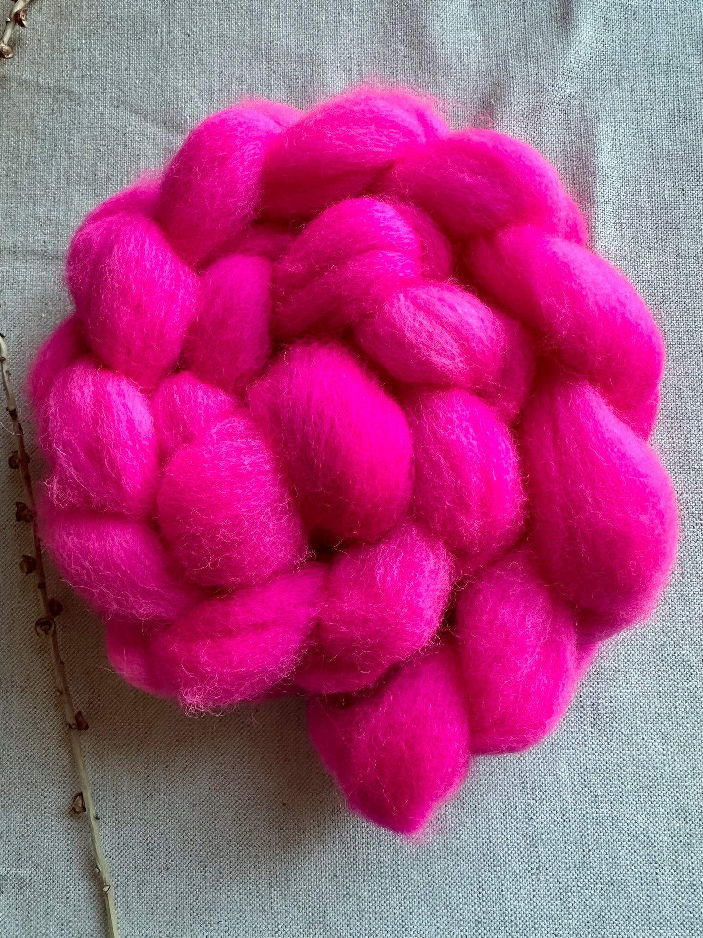 Shocking Pink Cormo Top Spinning Fiber