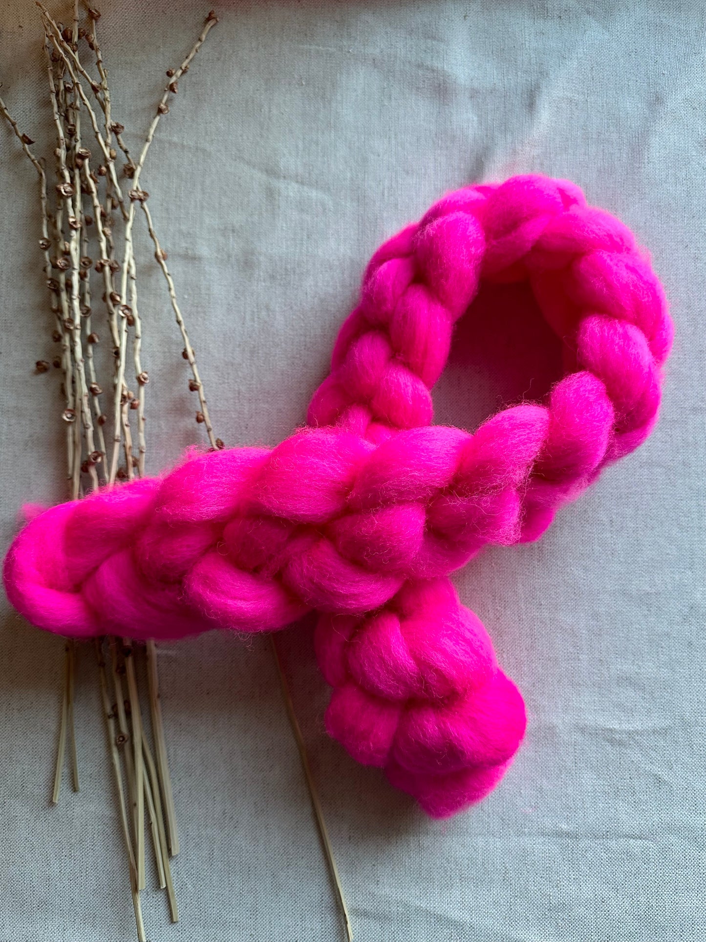 Shocking Pink Cormo Top Spinning Fiber