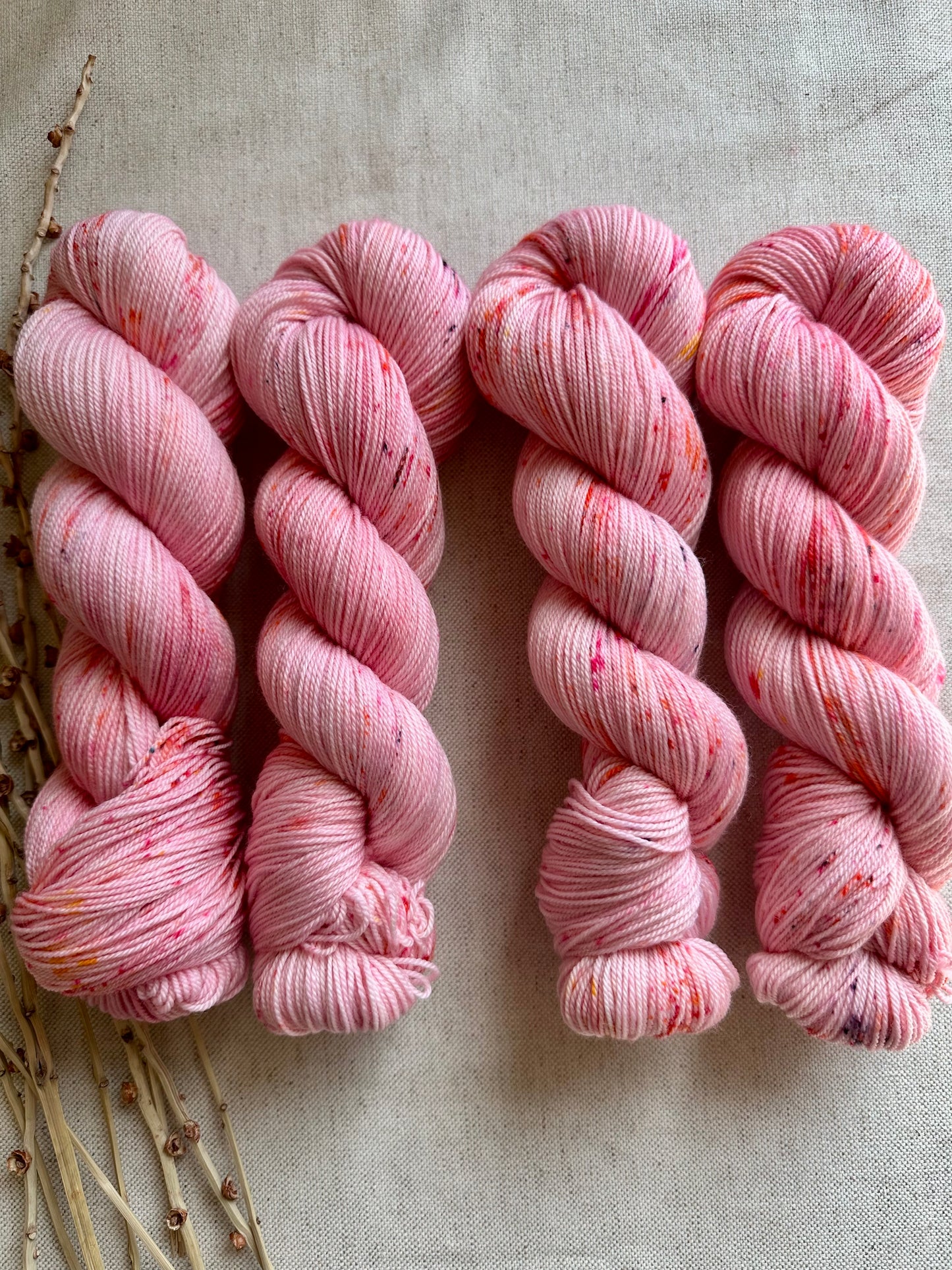 Strawberry Meringue 100g 3ply SW Merino Nylon