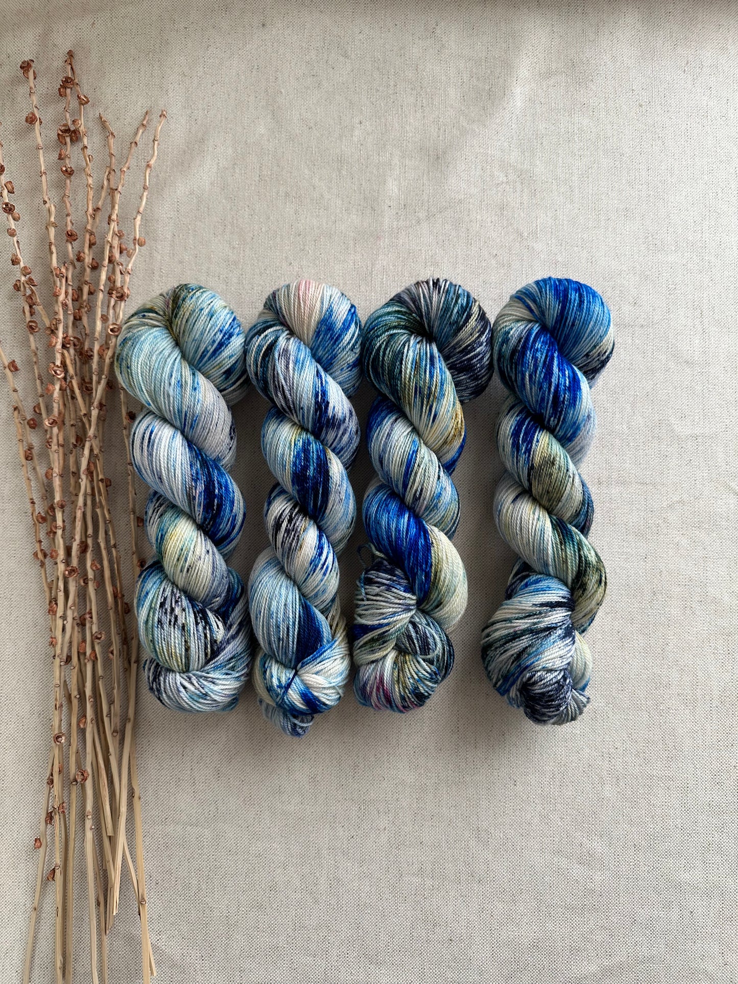 Blue Raspberry Cream 100g 3ply SW Merino Nylon