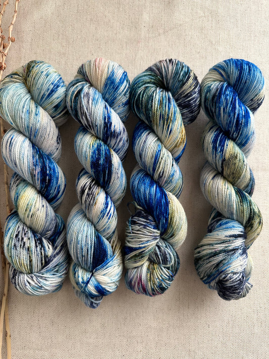 Blue Raspberry Cream 100g 3ply SW Merino Nylon