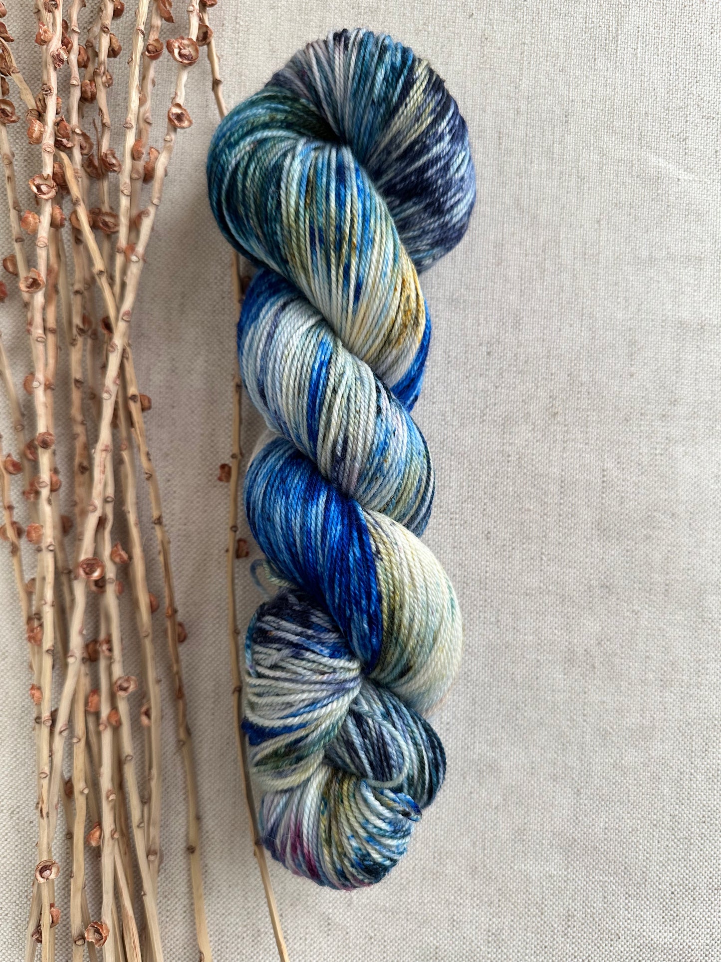 Blue Raspberry Cream 100g 3ply SW Merino Nylon