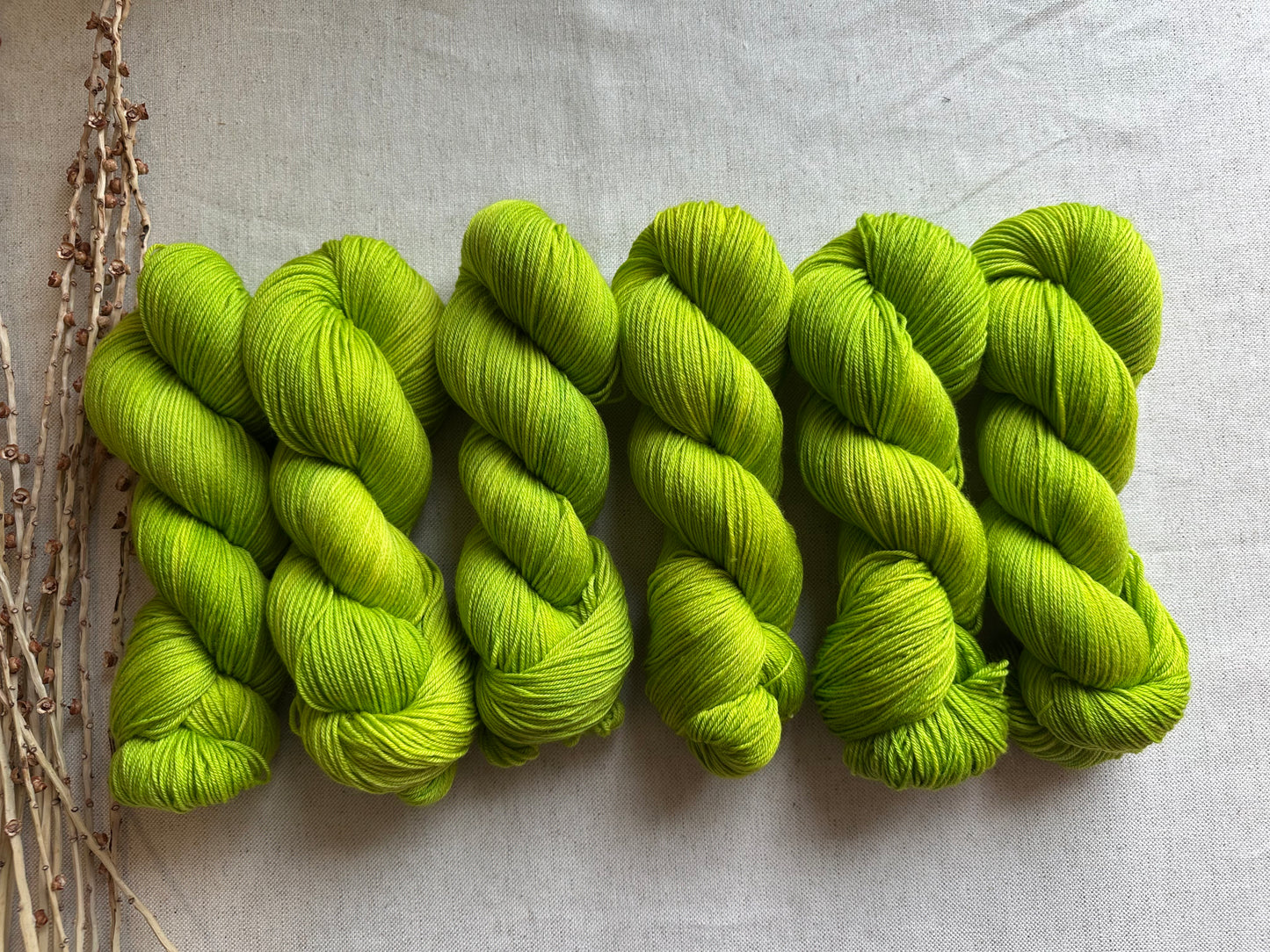 Eeriedescent 100g Skein