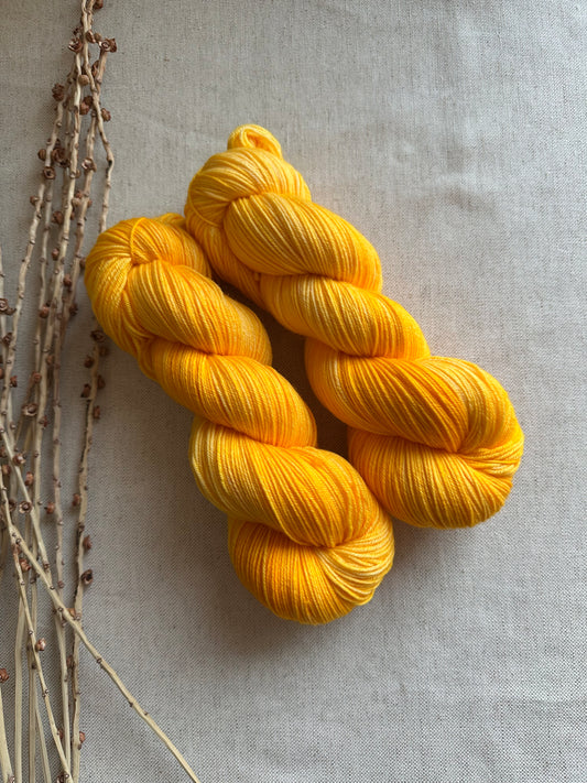 Saffron 100g Skein