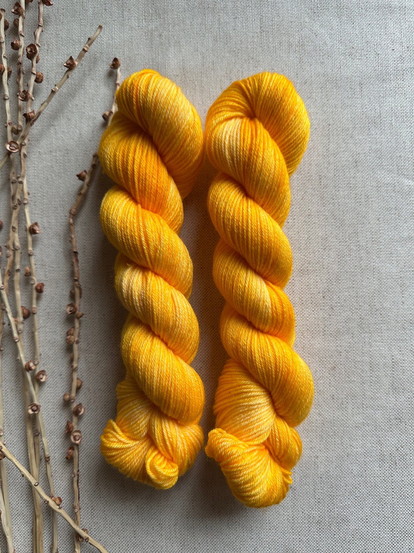 Saffron 50g Skein