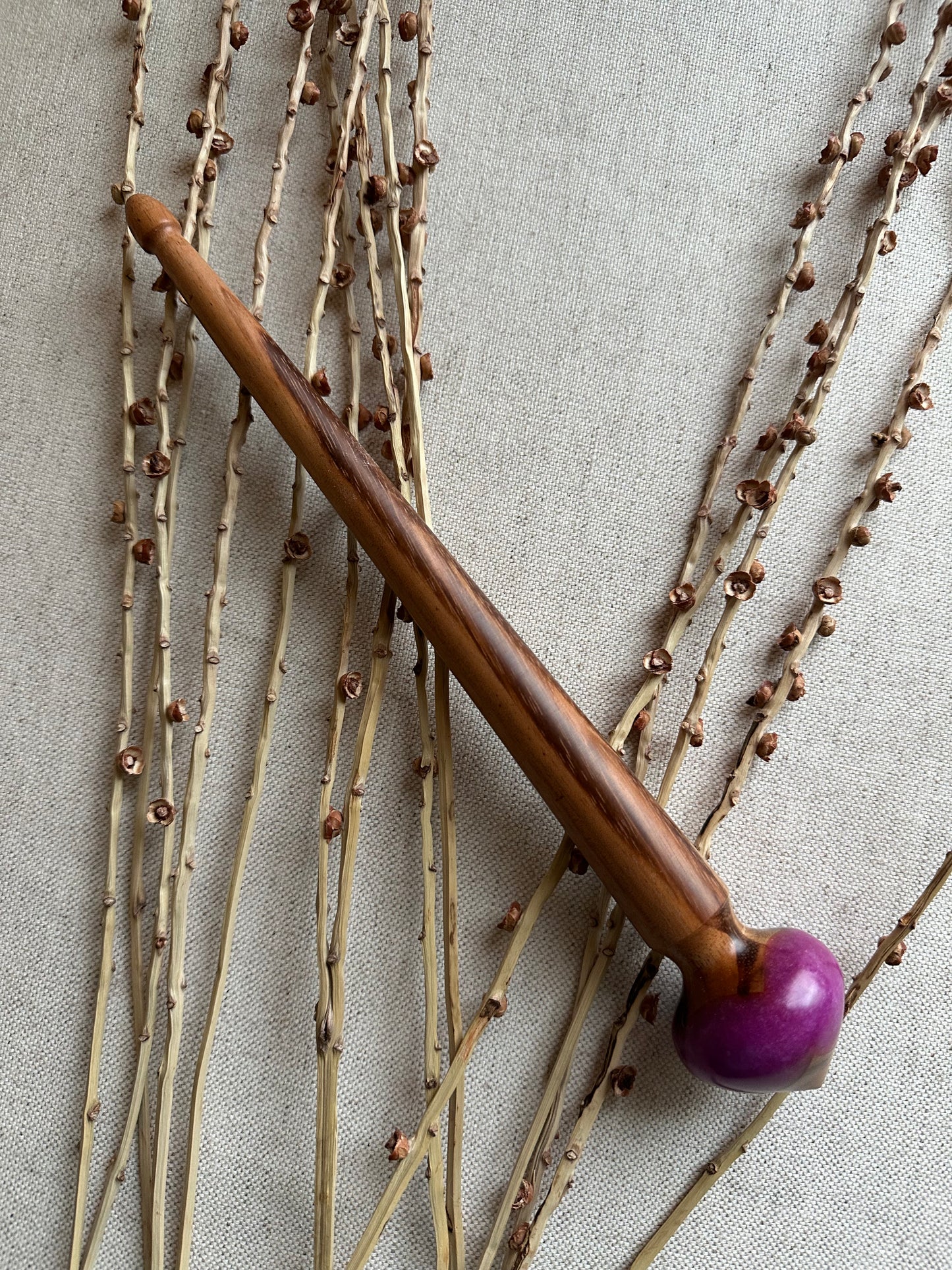 Gancho Alves Support Spindle With Purple Resin