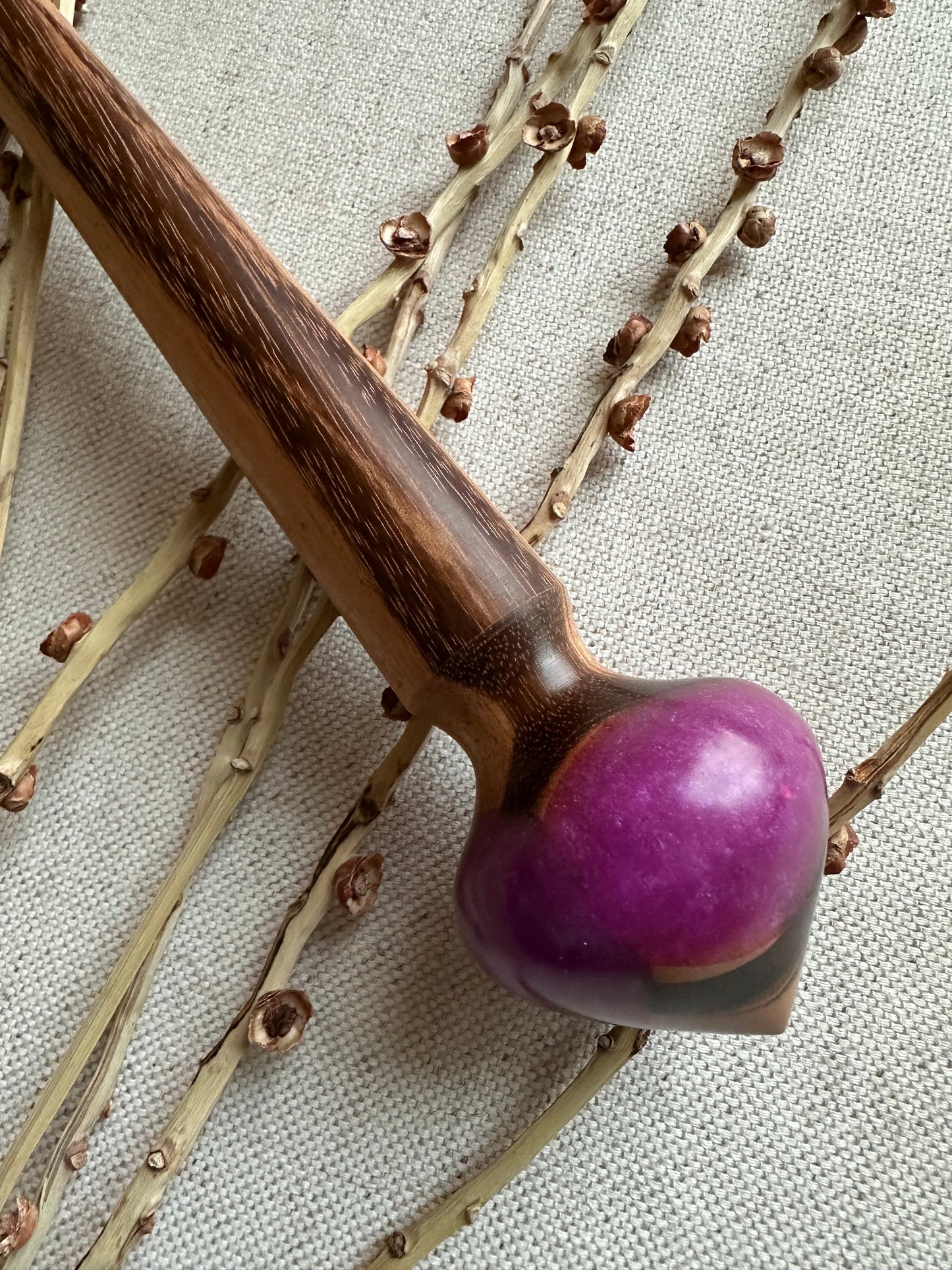 Gancho Alves Support Spindle With Purple Resin