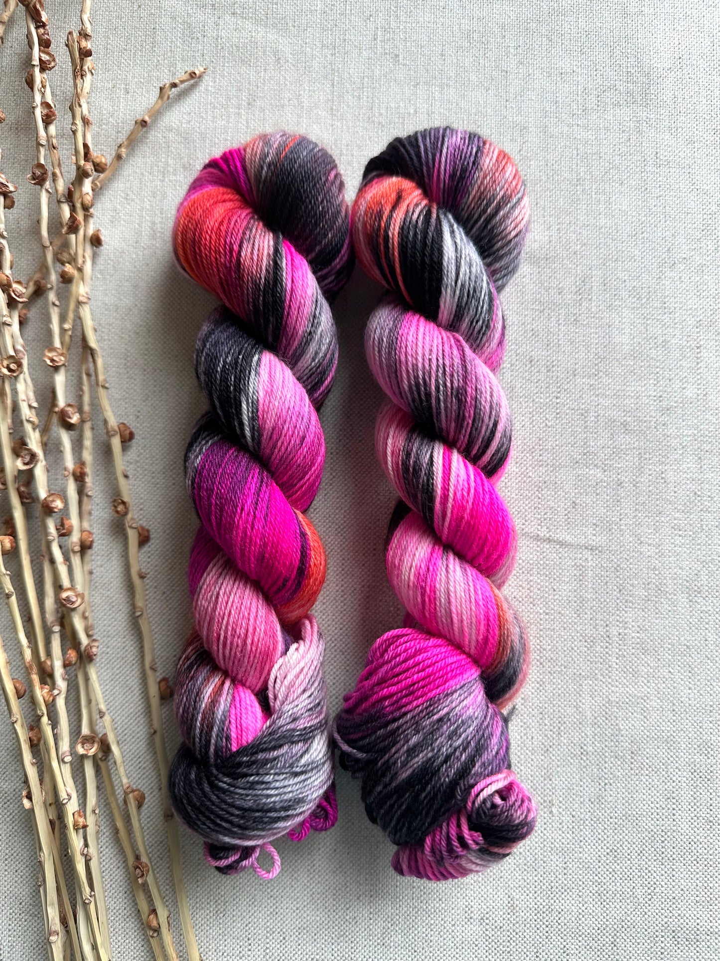 Bleeding Hearts SW Merino Nylon 50g Skein